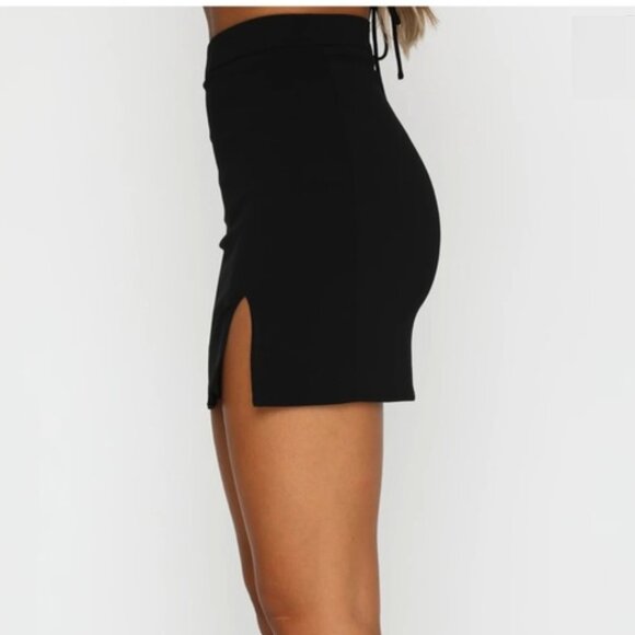 WHITE FOX In Focus Mini Skirt in Black, XS NWT - Picture 3 of 7
